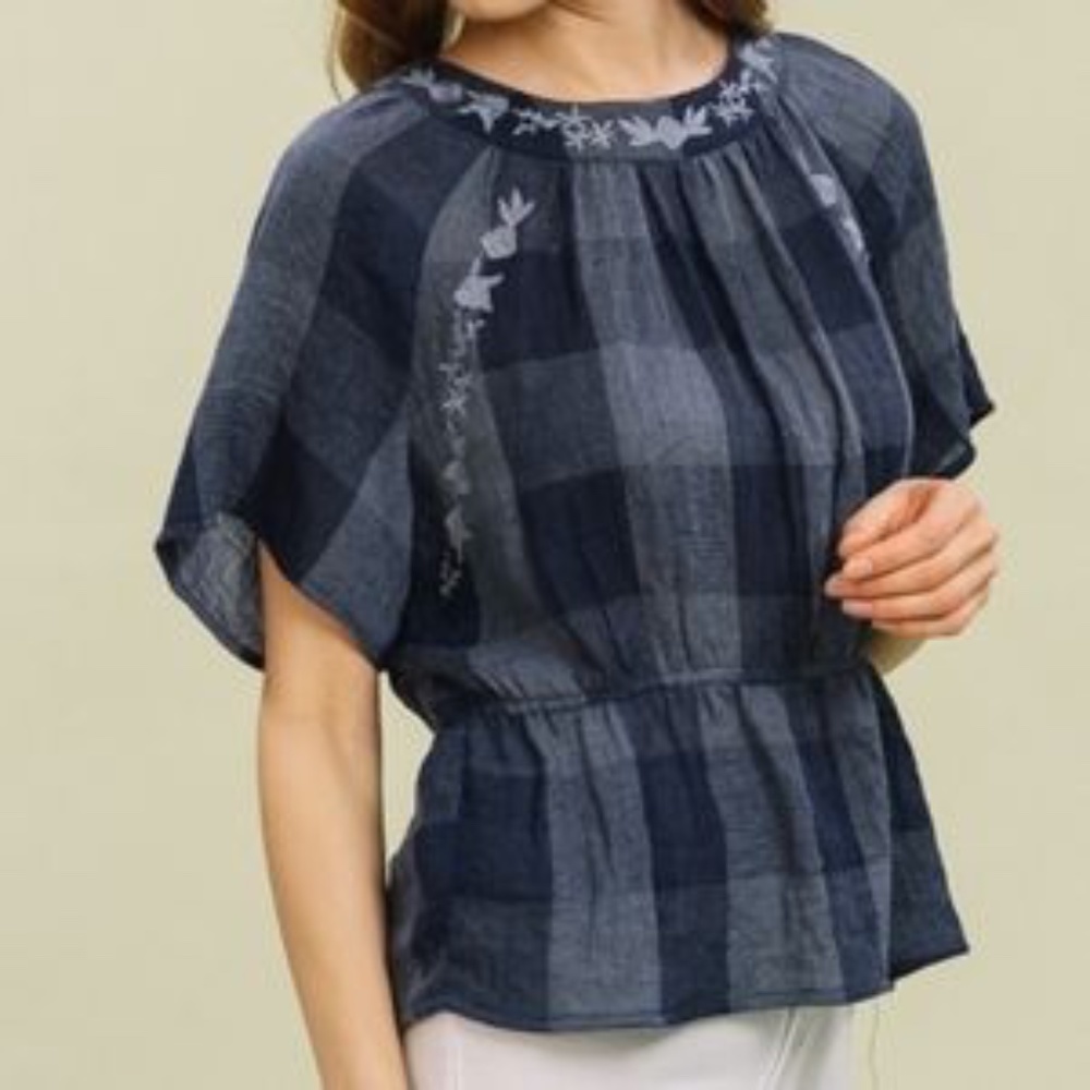 Last 1! NWT Embroidered Checkered Gauze Navy Top - Picture 2 of 3